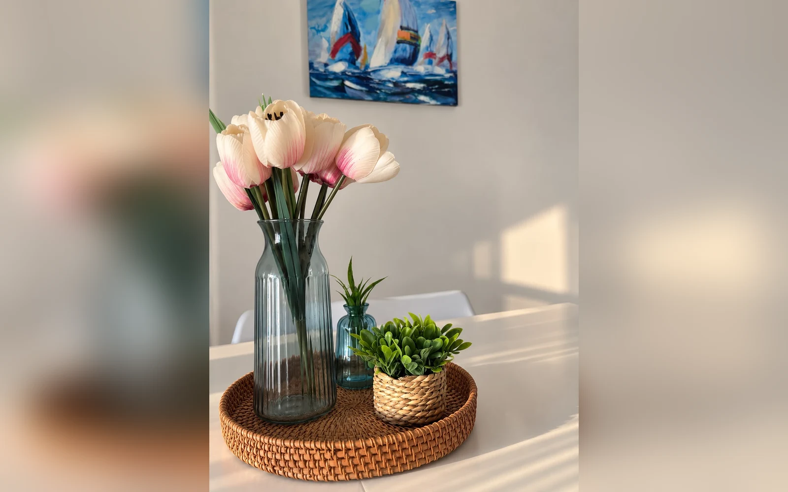 Granito — dettaglio d'arredo con fiori